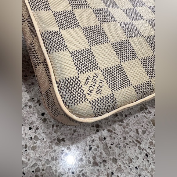 SOLD 🎉Louis Vuitton Felicie Pochette - Picture 7 of 11